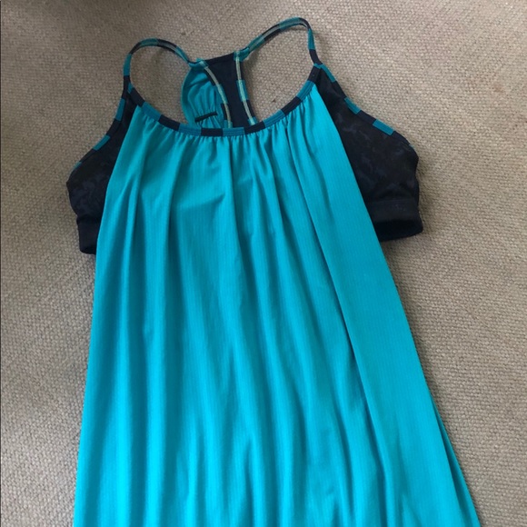 Lululemon No Limits blue floral tank size 10 - Picture 4 of 6